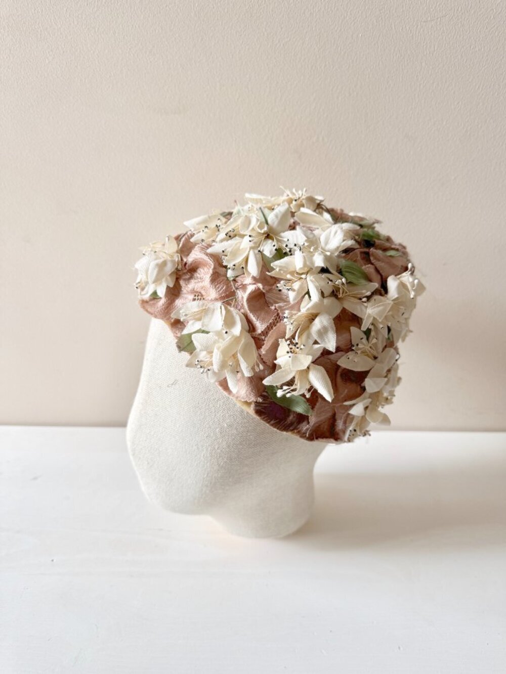 Vintage PASADENA Ivory Faux Floral Taupe Satin Petal Beehive Hat